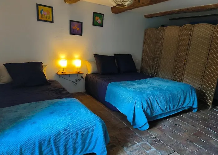 Mas De Chalvagne Confortable Pour 5 Personnes Hébergement de vacances